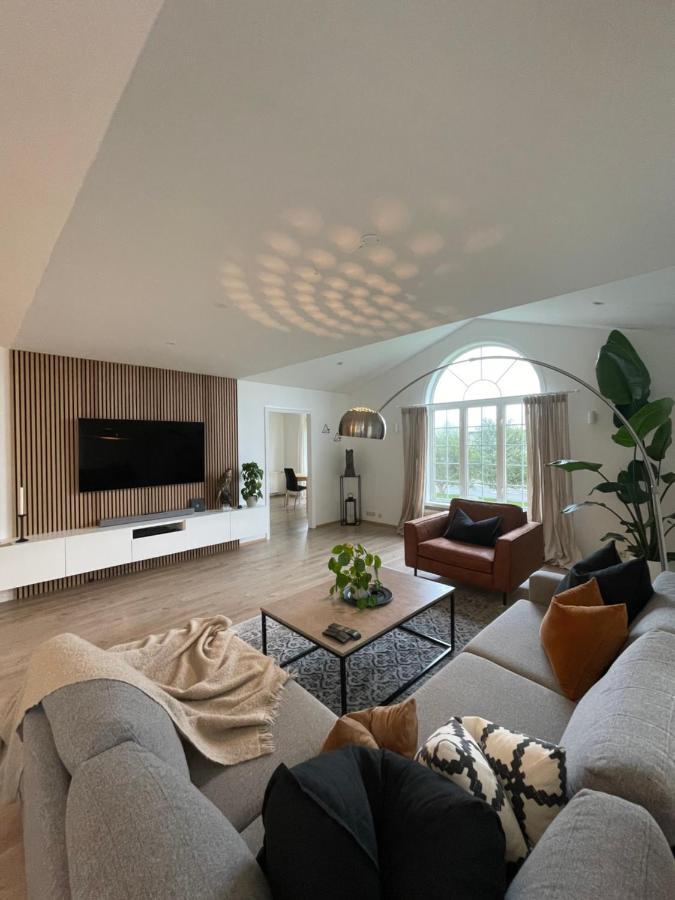 4-Bedroom Villa With Private Gym And Hot-Tub 雷克雅維克 外观 照片